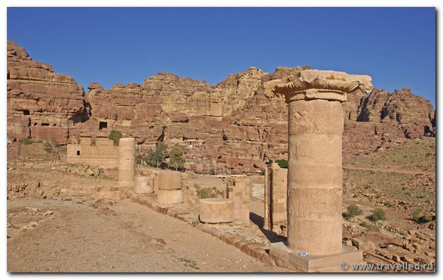 . Colonnaded street . ()
