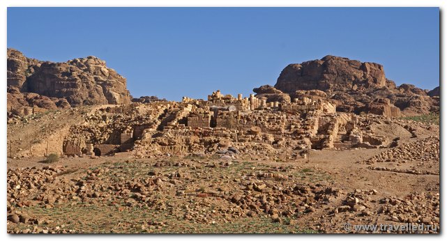 . Colonnaded street . ()