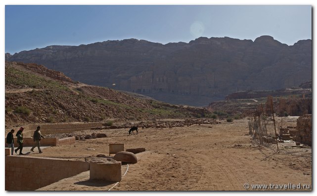 . Colonnaded street . ()